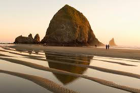 Oregon’s coastline is comprised of beautiful sandy beaches, towering cliffs, Brookings harbor hotels and magical sea sounds,